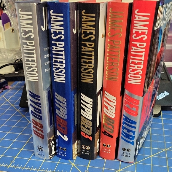 James Patterson NYPD Red Set of  the first In Series - Picture 1 of 1